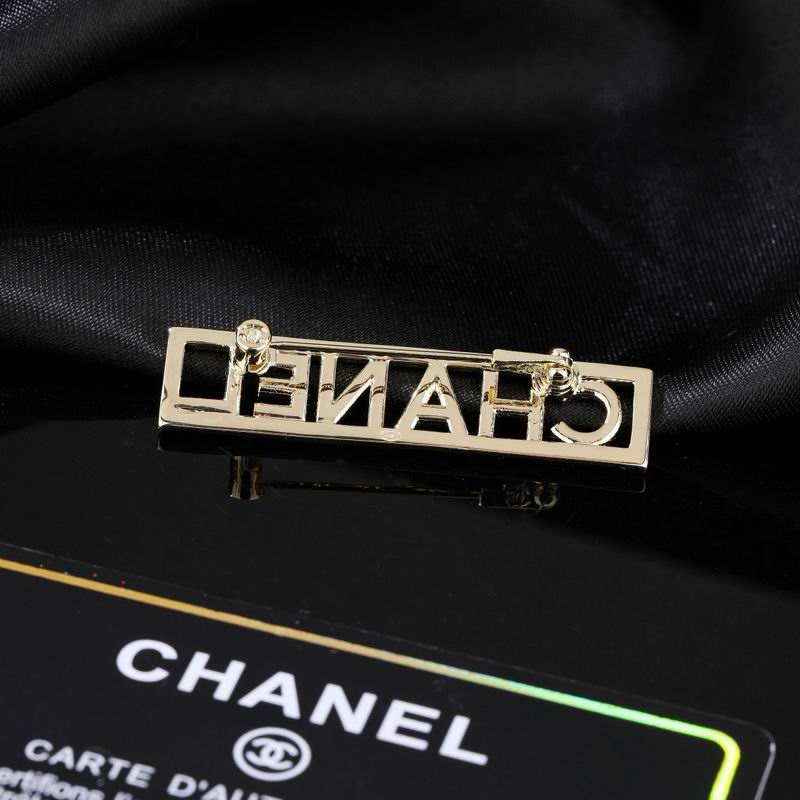 Chanel Brooch 09yxs45